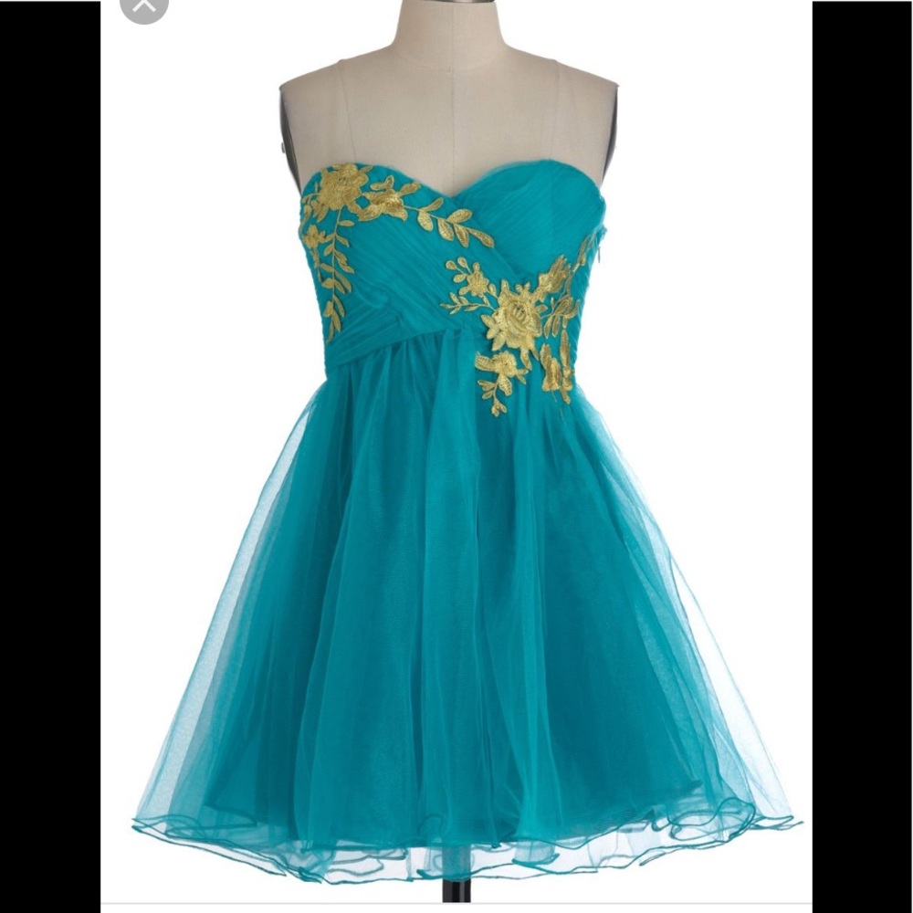 ModCloth “garden party cotillion” dress size M